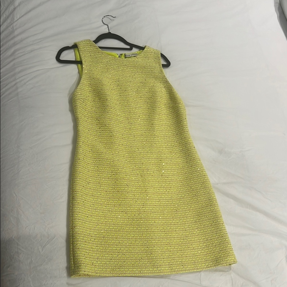 Elegant Yellow Sleeveless Dress